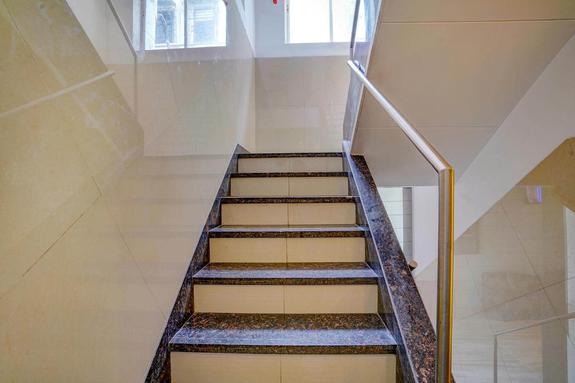 FabHotel Starwood Residency Navi Mumbai Exterior foto